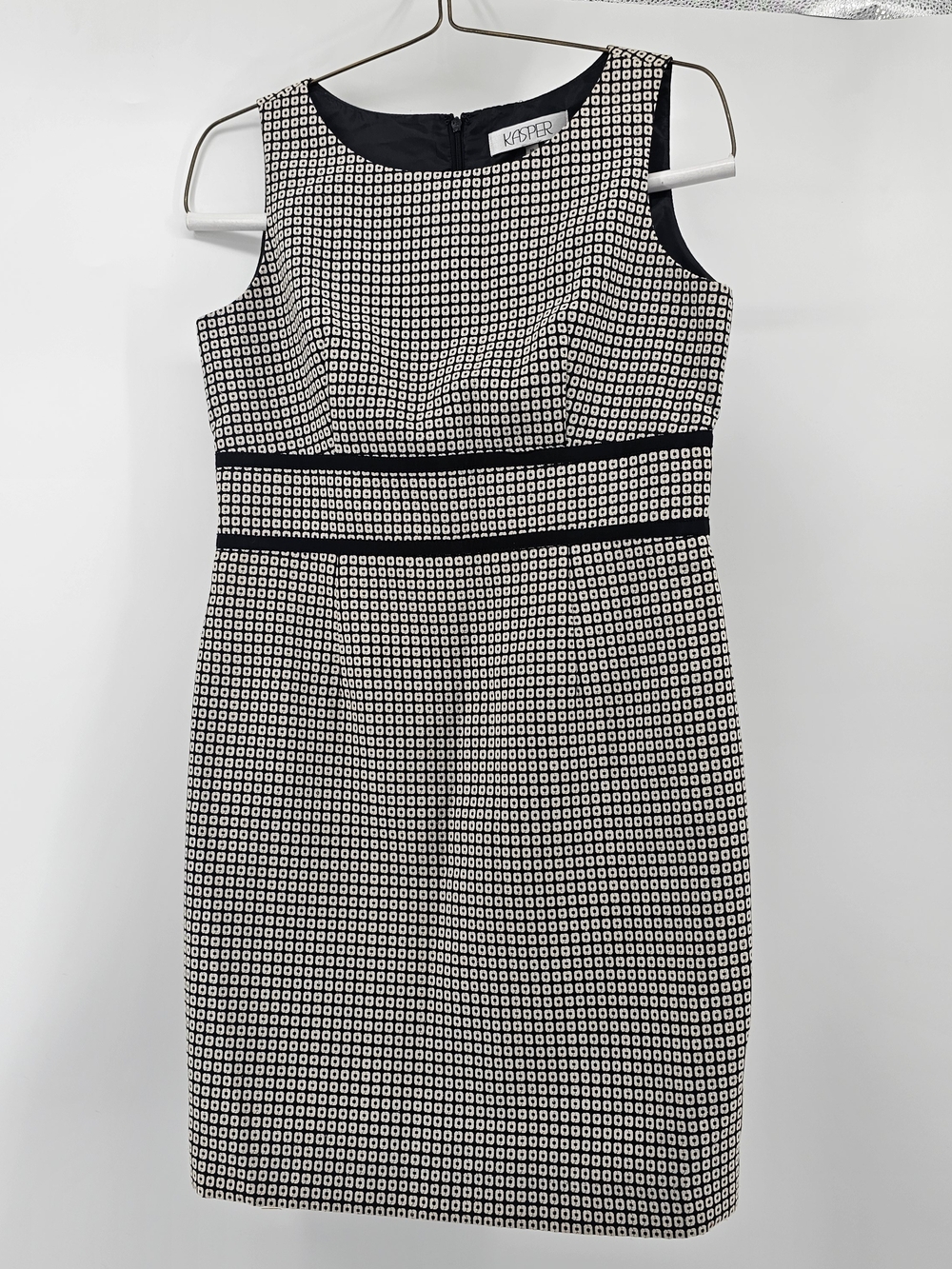 Kasper Black Cream Geometric Sheath Dress Petite 8P